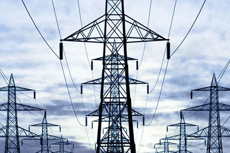 高压电线没有绝缘外表，在雨天会漏电吗？